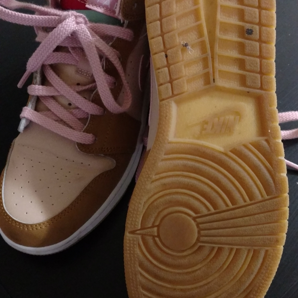 Girls Air Jordan Wheat/Pink Glaze